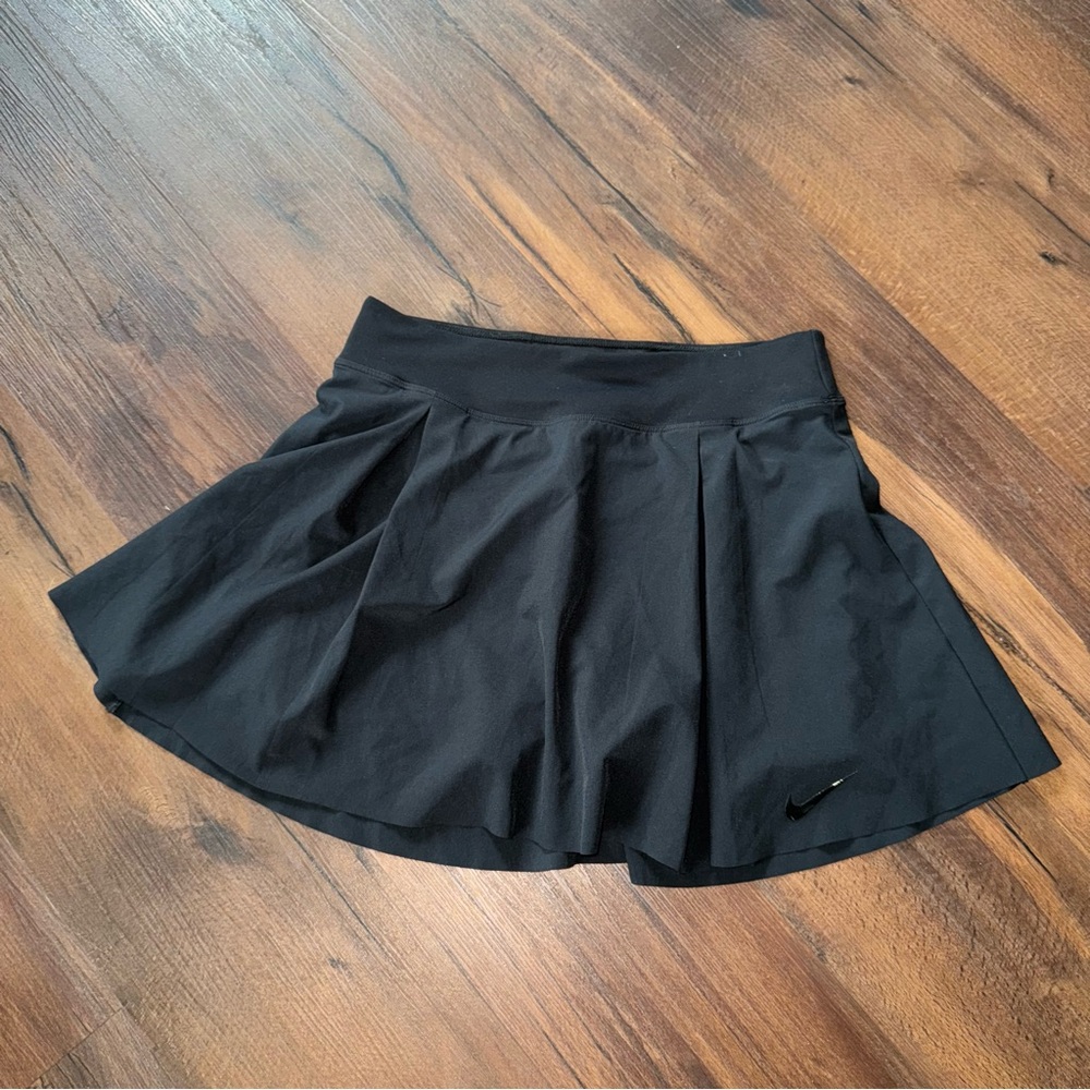 Nike Women’s Club Skirt Size Small - Picture 2 of 10